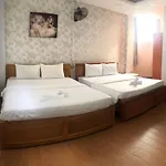 Bee 2 Hotel