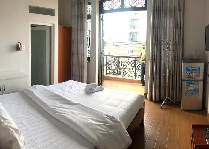 Bee 2 Hotel